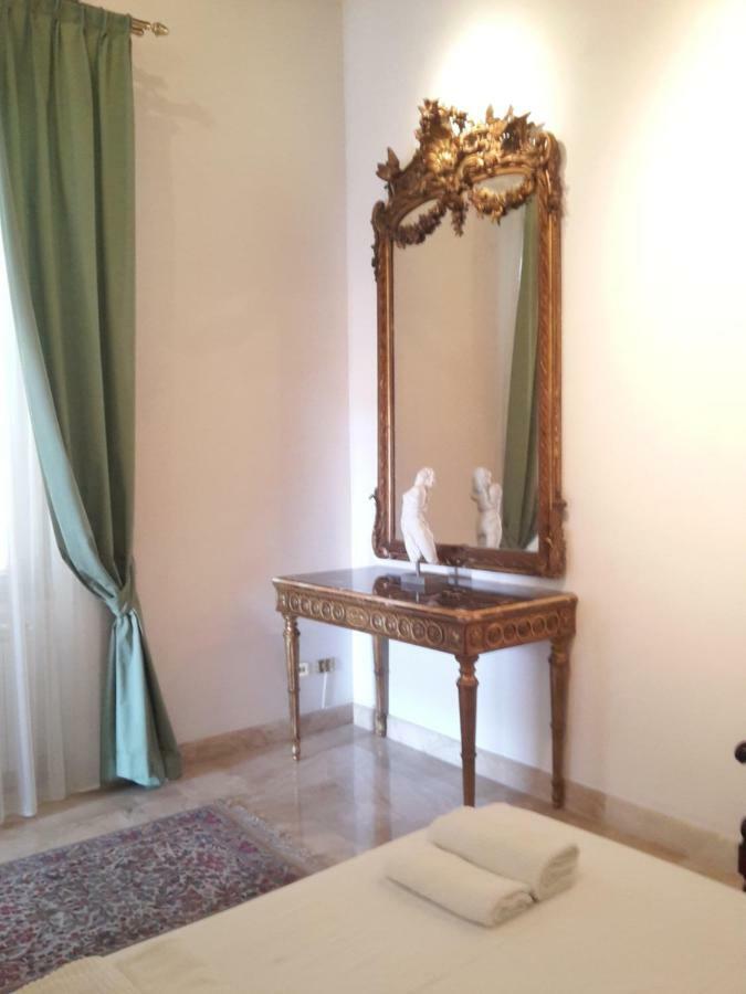 Apartment Foro Romano Luxury 2 *